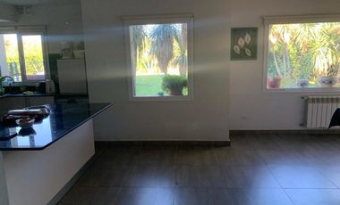 Casa en Barrio Los Olivos - Neuquén