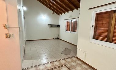 Casa en  barrio Champagnat