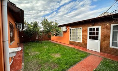 Casa en  barrio Champagnat