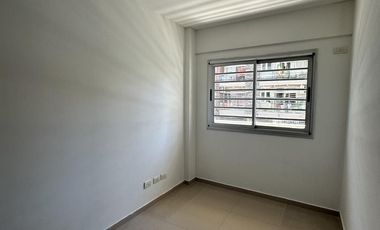 Alquiler Departamento 3 ambientes con balcón en Wilde