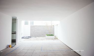 Casa en Venta en Santa Ana Tepetitlán, Zapopan Jalisco.