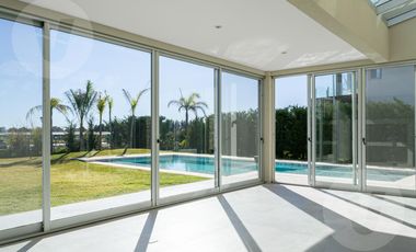 Casa en alquiler - Barrio Terralagos, Canning