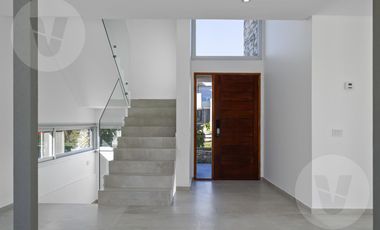 Casa en alquiler - Barrio Terralagos, Canning