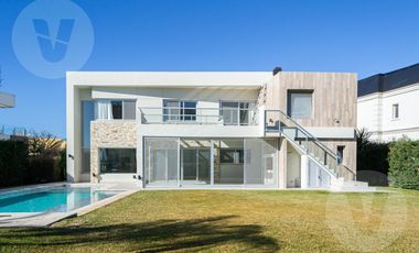 Casa en alquiler - Barrio Terralagos, Canning