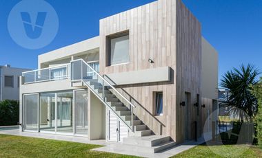 Casa en alquiler - Barrio Terralagos, Canning