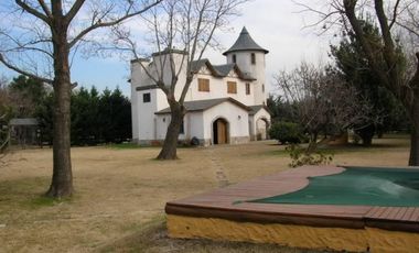 Importante y único chalet en Luis Palacios - Santa Fe