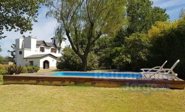 Importante y único chalet en Luis Palacios - Santa Fe
