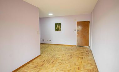 Departamento de 3 ambientes en alquiler, en Vicente López.