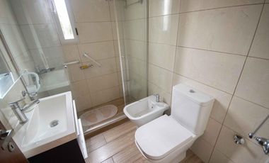 Departamento de 3 ambientes en alquiler, en Vicente López.