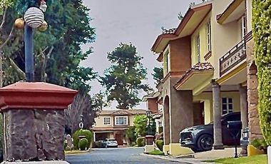 CASA EN REMATE EN RESIDENCIAL CASA DE CAMPO METEPEC