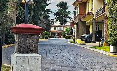 CASA EN REMATE EN RESIDENCIAL CASA DE CAMPO METEPEC