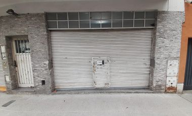 ALQUILA! Local en pb - Sin expensas - Flores