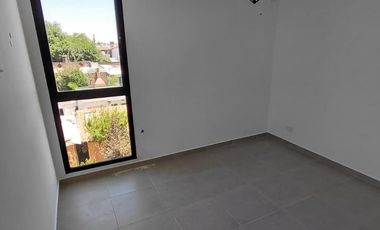 Alquiler departamento 2 ambientes en Moron.
