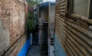 Olavarría al 900 TÍPICO CONVENTILLO DE  CHAPA Y MADERA