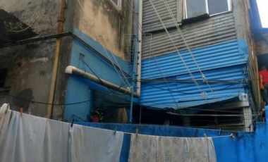 Olavarría al 900 TÍPICO CONVENTILLO DE  CHAPA Y MADERA