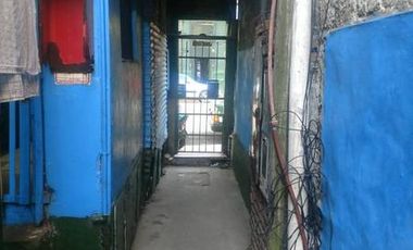 Olavarría al 900 TÍPICO CONVENTILLO DE  CHAPA Y MADERA