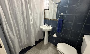 Alquiler - Oficina con 3 espacios en la calle Rochdale y Mendoza - A083