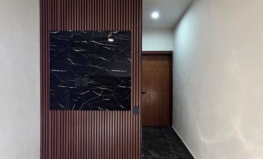 CASA EN VENTA DE 2 PLANTAS, 2 RECÁMARAS, 2.5 BAÑOS, COCHERA PARA 2 AUTOS