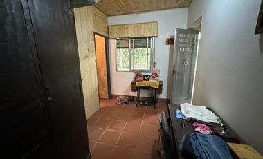 Fracción con Casa  y Galpón en venta en 20 de junio