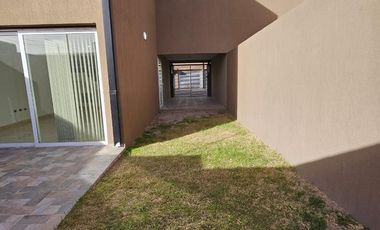 Duplex 3 dormitorios APTO CREDITO, Barrio Confluencia NEUQUEN