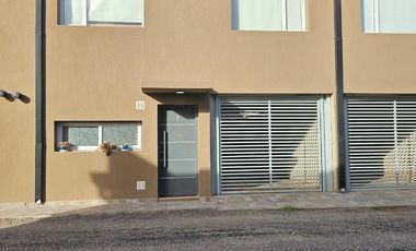 Duplex 3 dormitorios APTO CREDITO, Barrio Confluencia NEUQUEN