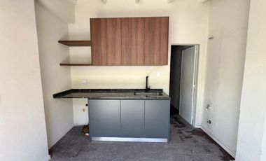 Casa de 4 Ambientes en Venta en Bouchardo