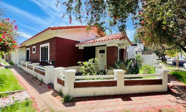 Casa de 4 Ambientes en Venta en Bouchardo