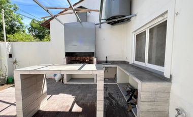 Casa de 4 Ambientes en Venta en Bouchardo