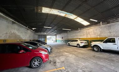 Venta Edificio - Hotel   Locales   120 cocheras en Avellaneda