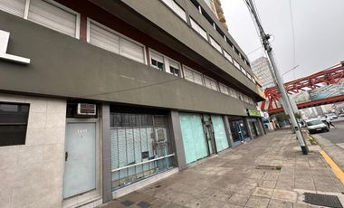 Venta Edificio - Hotel   Locales   120 cocheras en Avellaneda