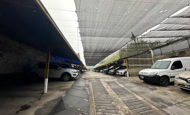 Venta Edificio - Hotel   Locales   120 cocheras en Avellaneda