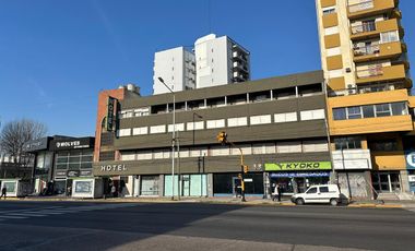 Venta Edificio - Hotel   Locales   120 cocheras en Avellaneda