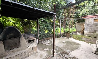 Quinta Amueblada con Piscina y amplio lote en Villa Urquiza