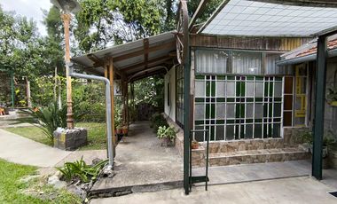 Quinta Amueblada con Piscina y amplio lote en Villa Urquiza