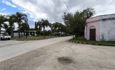 Quinta Amueblada con Piscina y amplio lote en Villa Urquiza