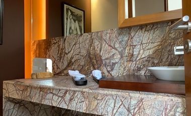 Espectacular casa en venta en Lomas Country