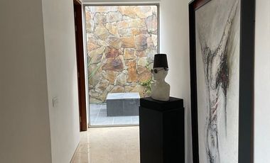 Espectacular casa en venta en Lomas Country