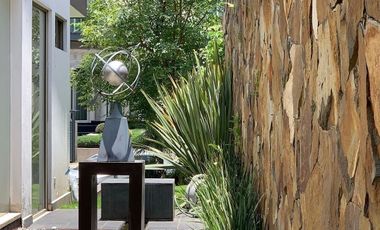 Espectacular casa en venta en Lomas Country