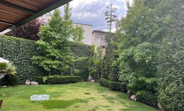 Espectacular casa en venta en Lomas Country