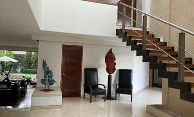 Espectacular casa en venta en Lomas Country