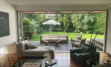 Espectacular casa en venta en Lomas Country