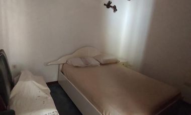 PH en  VENTA de 5 ambientes con patios, sin expensas.