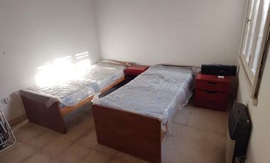 PH en  VENTA de 5 ambientes con patios, sin expensas.