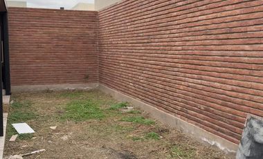 Casa en Docta Boulevard 2 dormitorios 2 baños patio seguridad