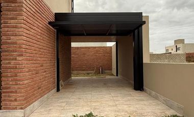 Casa en Docta Boulevard 2 dormitorios 2 baños patio seguridad