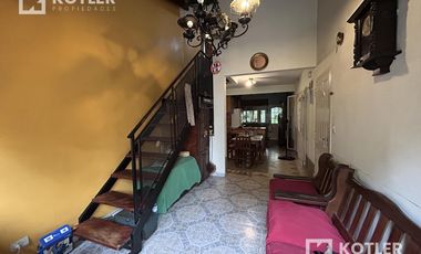 Casa en buen estado de 4 amb. c/fondo libre y cochera, Temperley Este