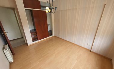 Departamento en  lanus O. de 3 ambientes con cochera