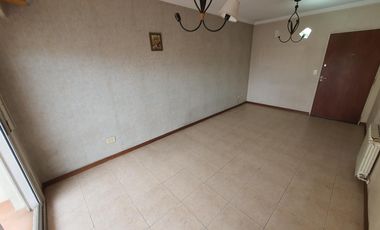Departamento en  lanus O. de 3 ambientes con cochera