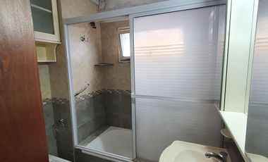 Departamento en  lanus O. de 3 ambientes con cochera
