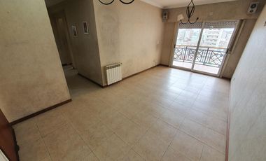 Departamento en  lanus O. de 3 ambientes con cochera